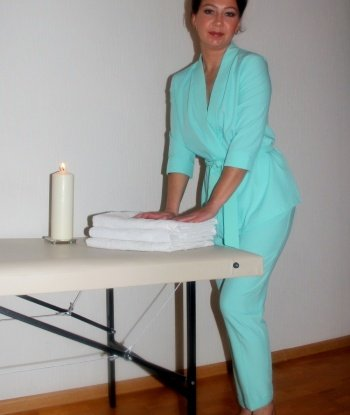 Ты останешься доволен не только моими нежными прикосновениями, но и моей умелостью удовлетворить тебя в постели. Возможно, ты ищешь незабываемый эротический массаж или эксклюзивное эскорт-сопровождение для важного события? В любом случае, обратившись ко мне, ты попадешь в нежные и опытные руки. За дополнительной информацией или для записи на встречу пиши или звони мне прямо сейчас. У меня также есть положительные отзывы и фото, которые я могу предоставить по запросу. Жду встречи с тобой! 💋 2635, 43 года